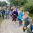 Wilde (bijen en) kindjes deel 1