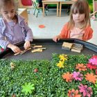 In de tuin - bloemen voor mama