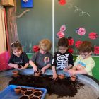 In de tuin - bloemen voor mama