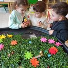 In de tuin - bloemen voor mama