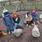 Op stap naar de kinderboerderij 'De Campagne' in Drongen